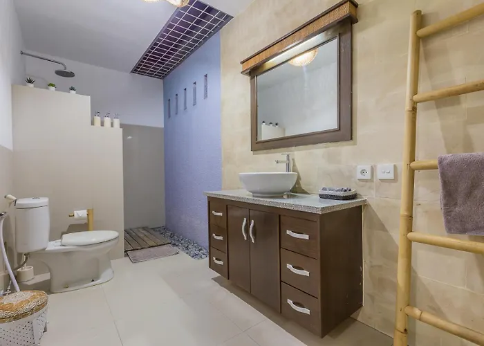 Kita Dua Berawa Villa Canggu (Bali)